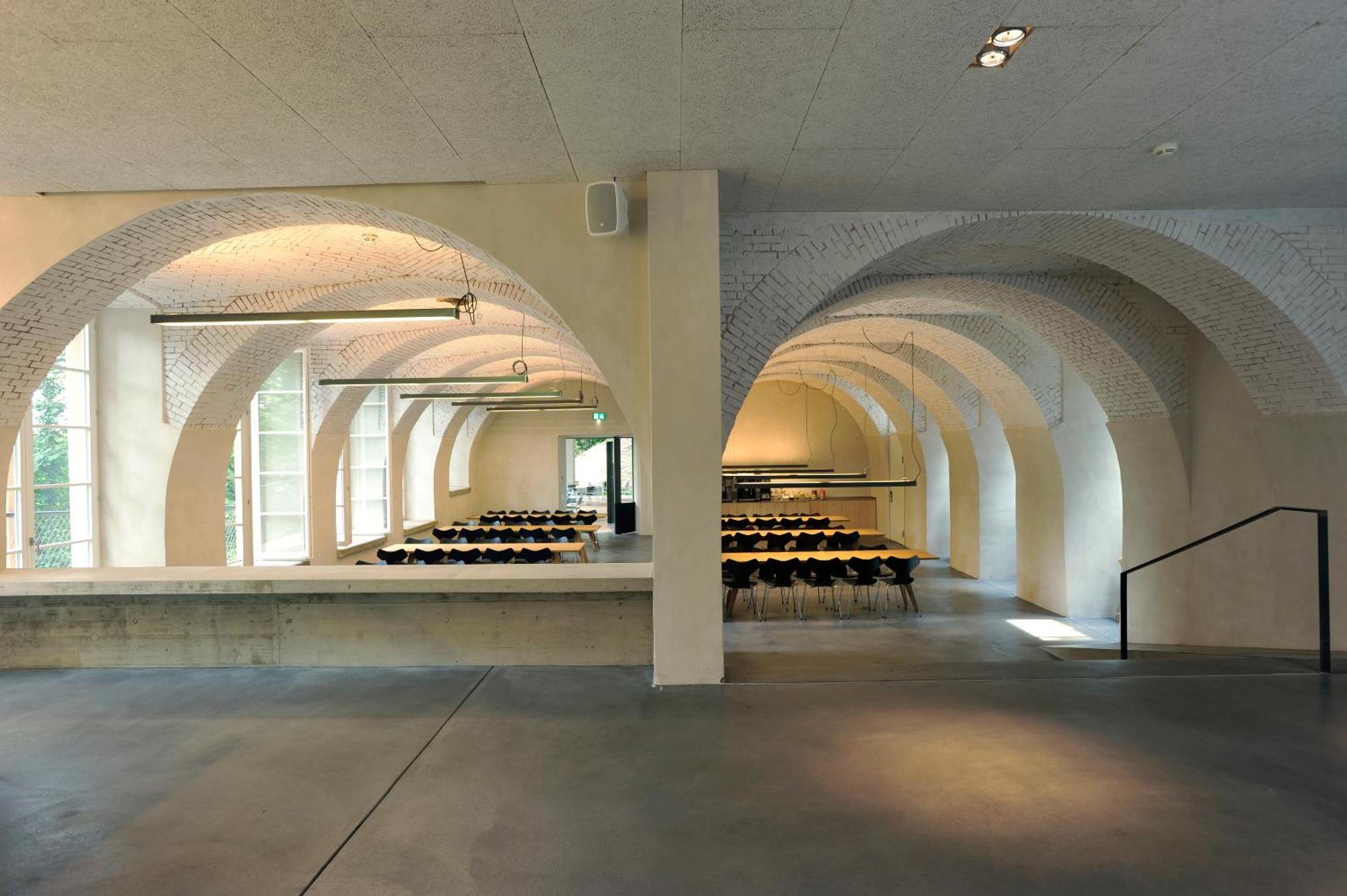 Basel Youth Hostel Luaran gambar