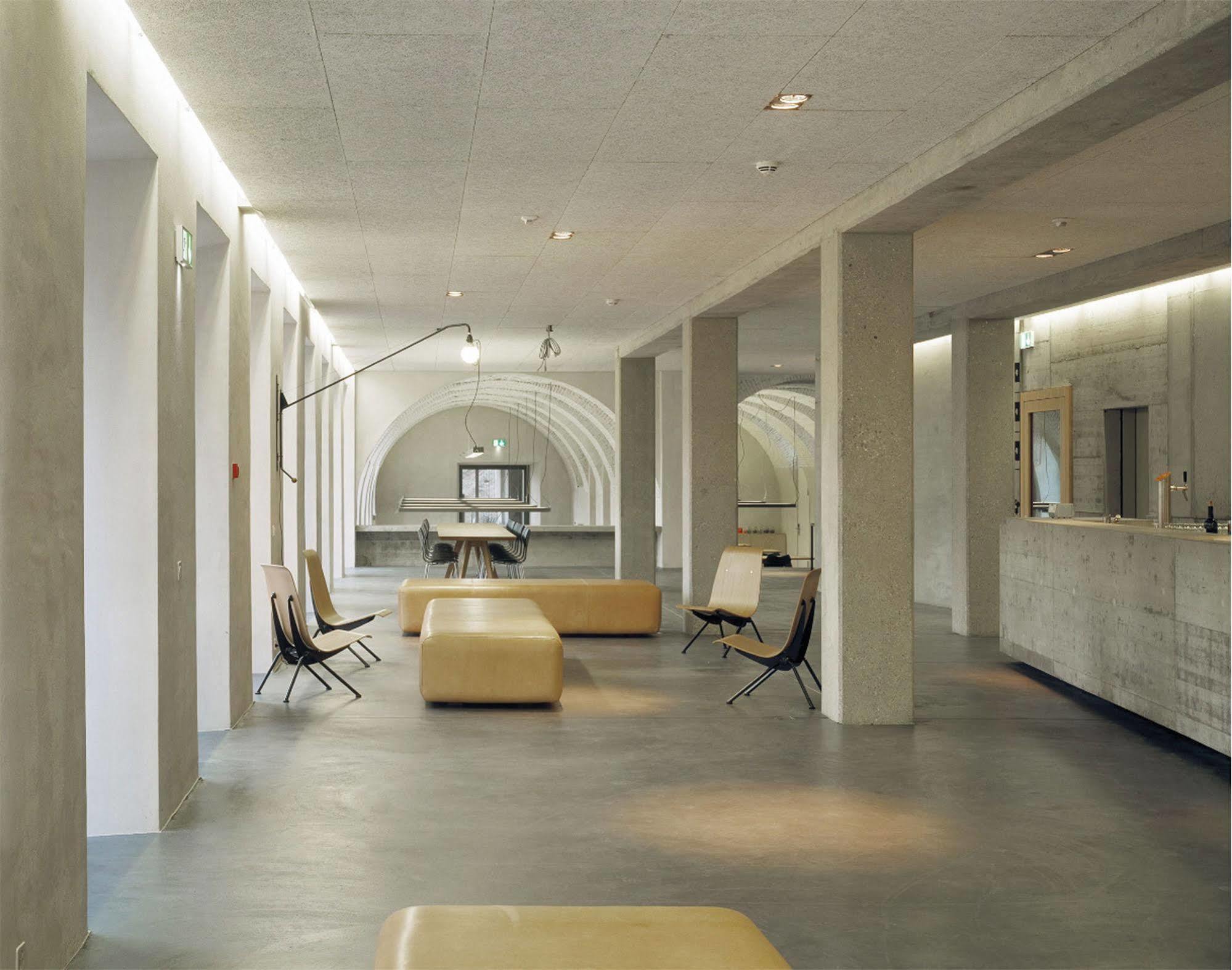 Basel Youth Hostel Luaran gambar