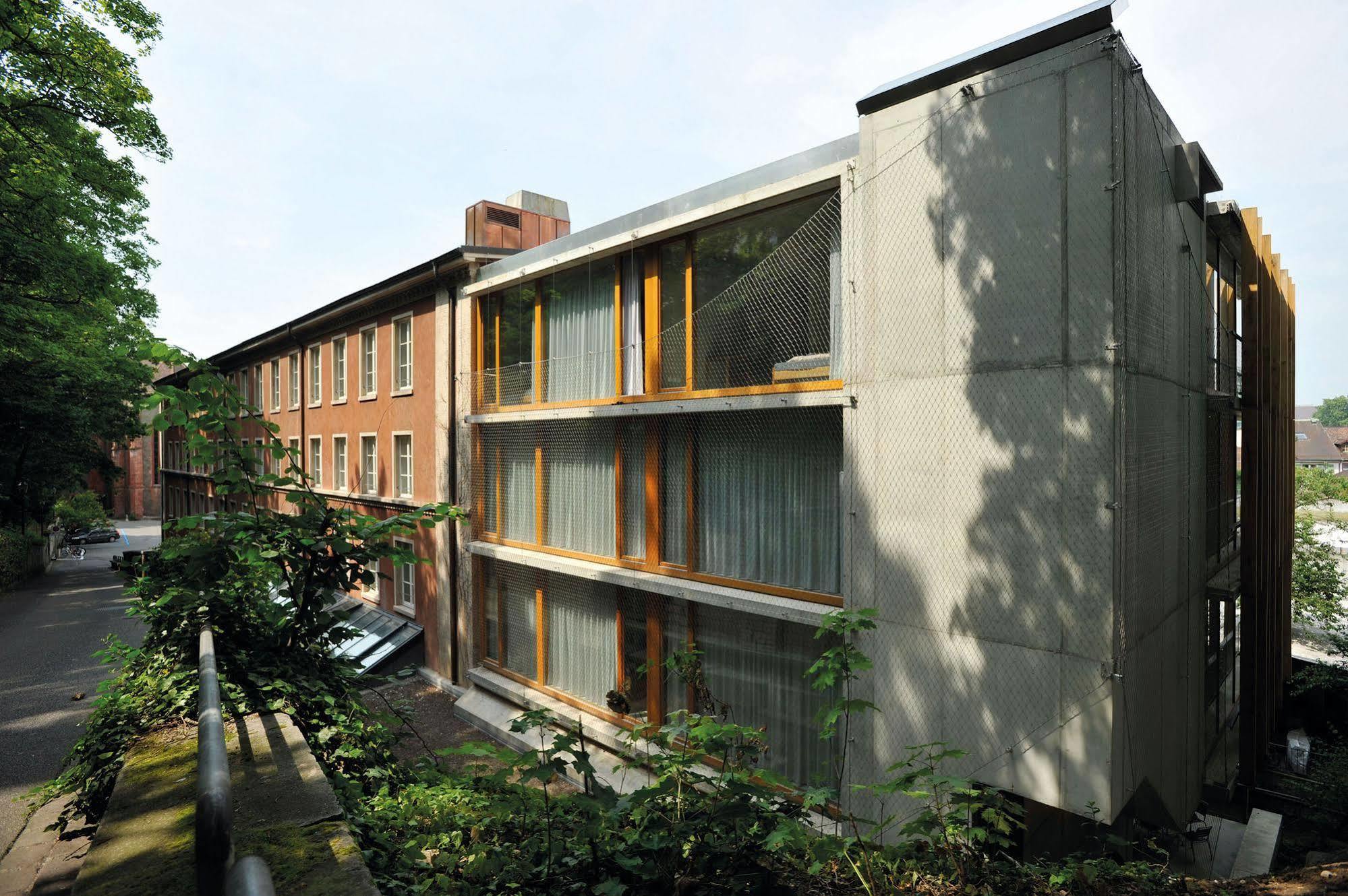 Basel Youth Hostel Luaran gambar
